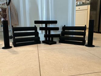 5 Beautiful Velvet Black Bracelet displays