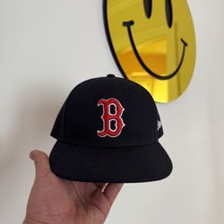 Boston Red Sox New Era Fitted 7 1/4 Like New
