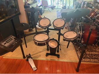 Roland TD 12 Vdrum set - New TD Cymbals & Rack