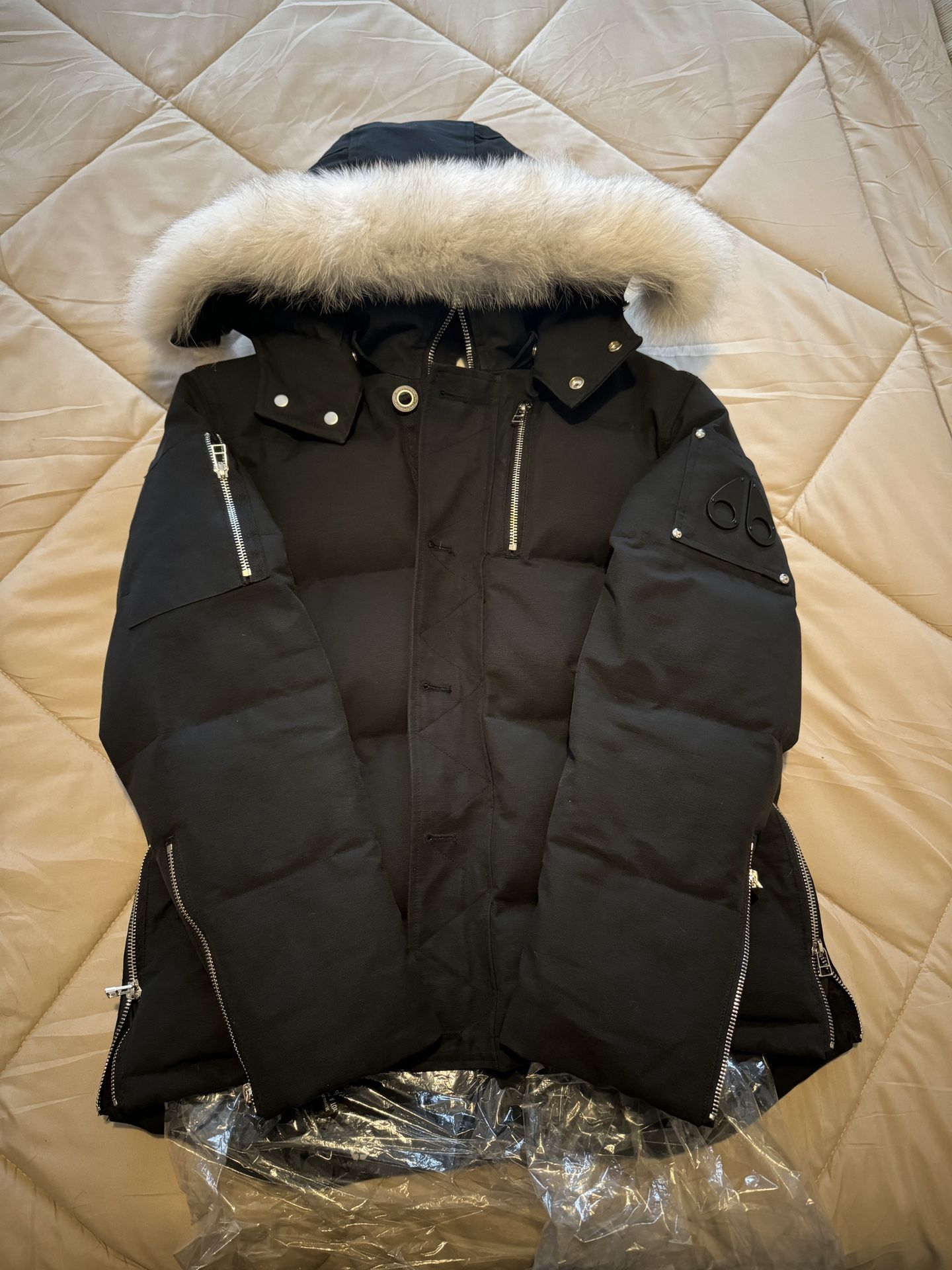 Moose Knuckles Size Small Clean 