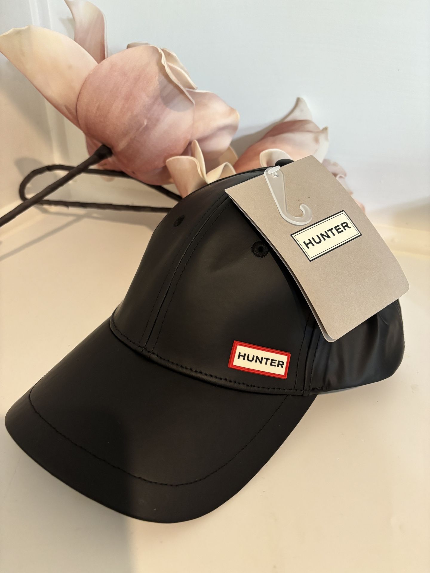 HUNTER Rubberized Logo Baseball Cap in Black NWOT HUNTER Rubberized Logo Baseball Cap in Black NWOT is  main image 3