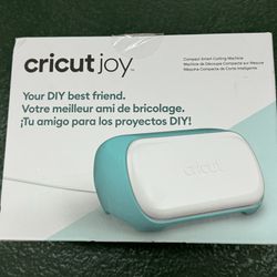 NEW! Cricut Joy Compact Smart Cutting Machine