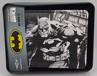 Buckle-Down DC Comics Wallet, Bifold, Batman Jim Lee Hush Chain and Grappling...