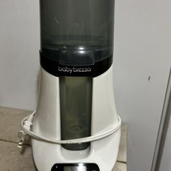 Baby Brezza Bottle Warmer.