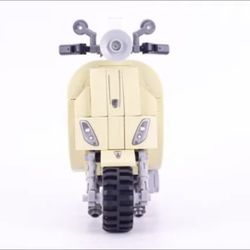 ☆IMPORTED Brand New In Box Piaggio & Co VESPA Sembo Block (Lego Minibike Moped Scooter Mini Bike)