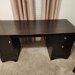 Large Desk w/Drawers & Cabinet