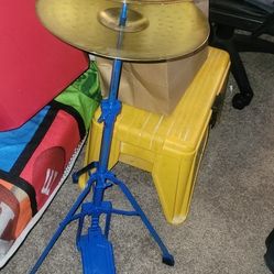 Drummers Pearl Stands With Paiste  13 And 18 In