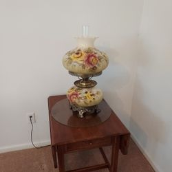 BEAUTIFUL VINTAGE HURICANE   LAMP GOOD CONDITION  $100.00                 