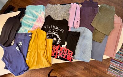Junior/Womens clothing lot