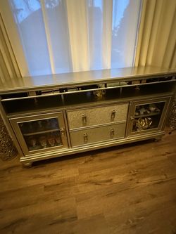 Tv stand