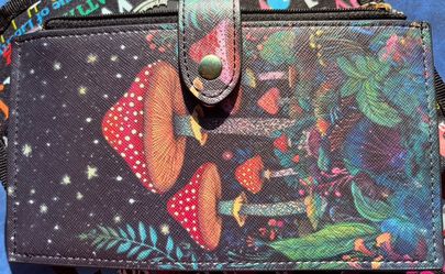 Mushroom Print Crossbody Wallet Bag