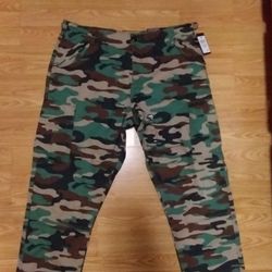 LCKR C-24 Cargo  Pants Mens Size 3XL 40x30 Woodland Camo Tactical New NWT.
