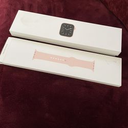 Beautiful Set Of 2 Apple Watches For His And Her Like New 