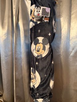 Disney Mickey Mouse Plush Blanket Full/Queen