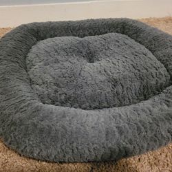 Dog or Cat Bed, Hardly Used, Smaller Dogs