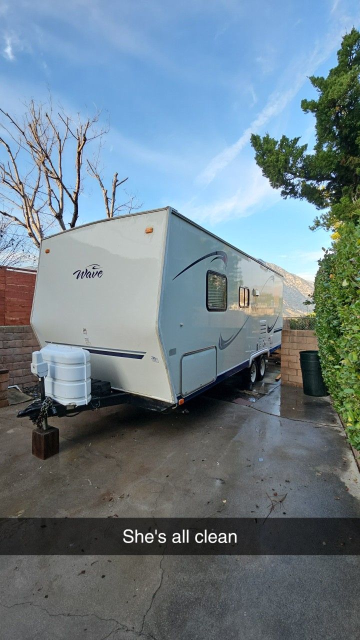 2005 Wave Travel Trailer 