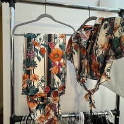 Women’s Two Piece Blouse And Pants 