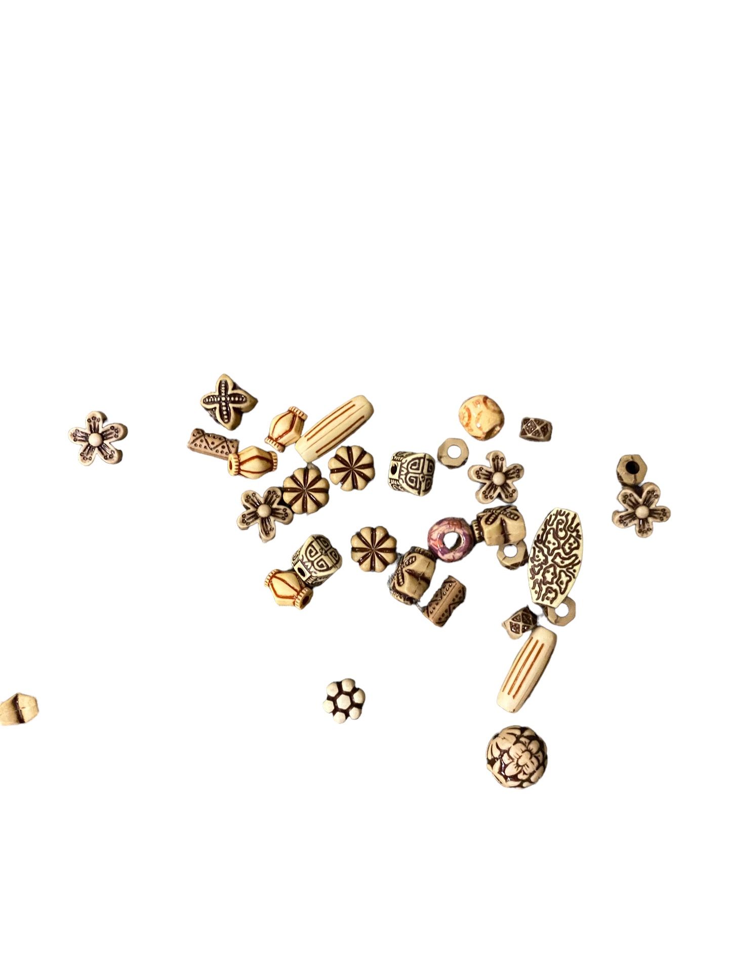 Old World Style Vintage Beads, Made From Various Materials, Approx 225 Beads