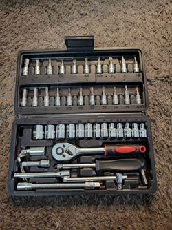 46 piece socket wrench set 80$ or best offer
