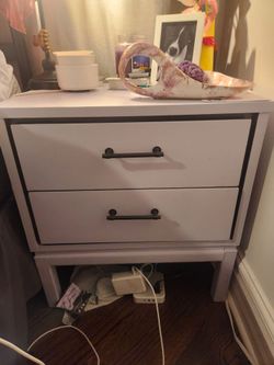 Night stands/end tables