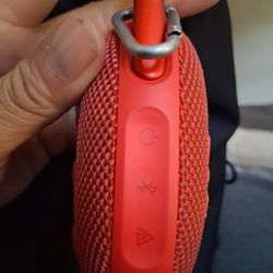 JBL Clip 5 Bluetooth Speaker 