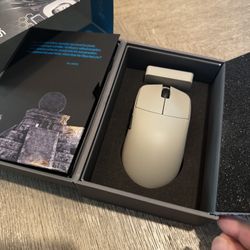 Lamzu Maya 4K Wireless Gaming Mouse, Ultra Lightweight 45g, Huanno Mechanical Switch,26000 DPI, Symmetrical, MCU Nordic 52840, Silver TTC Encoder, PAW