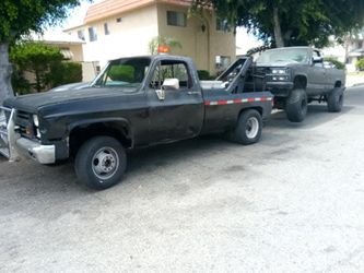 GMC. JIMMY TRUCK.. PARTING OUT
