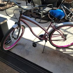 Women 26" Cruiser In Good Condition Brand New Seat 