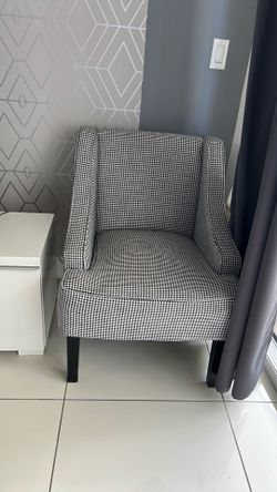 Accent chair