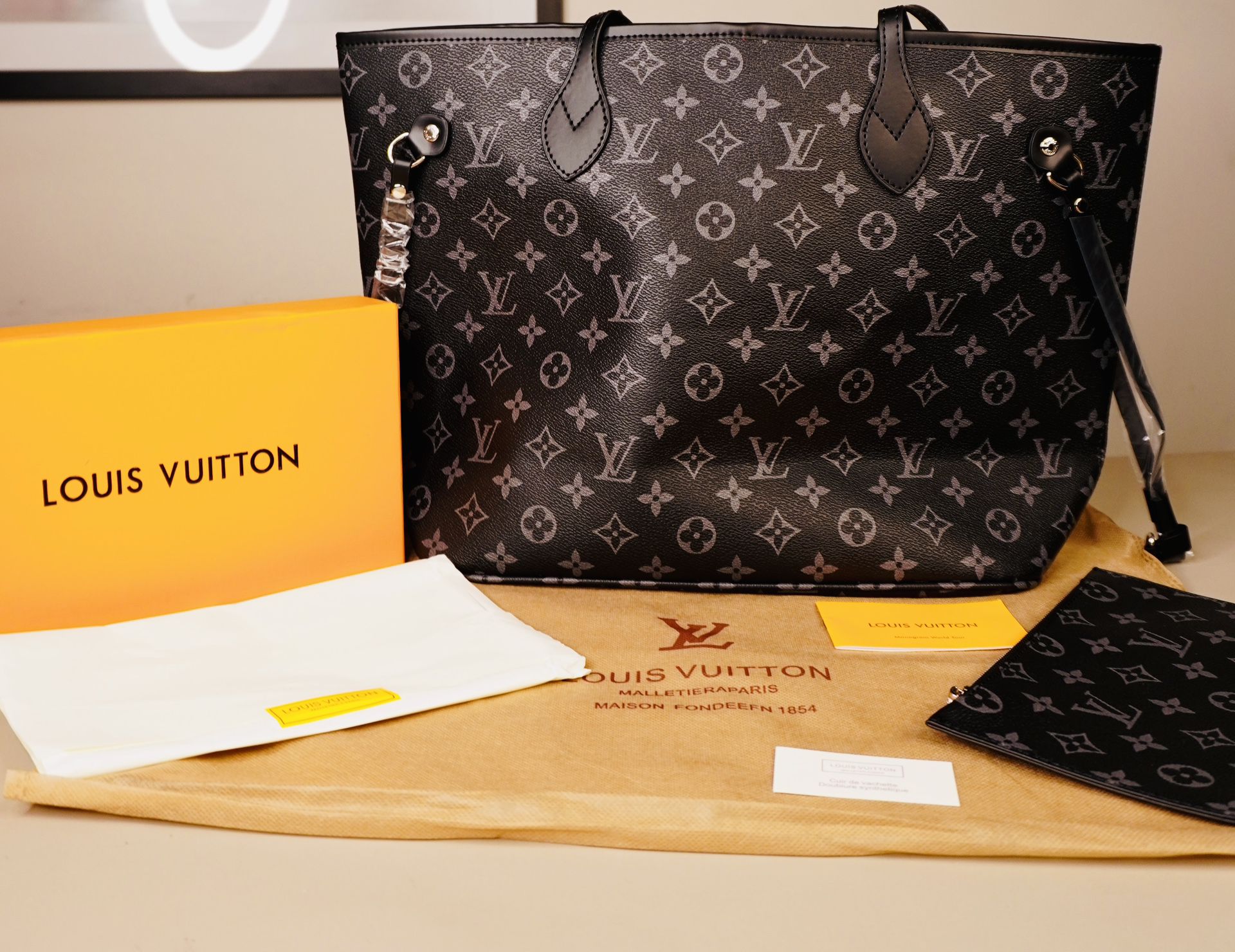 Authentic Louis Vuitton Mon Mono Neverfull tote 2018!!! for Sale in  Knoxville, TN - OfferUp