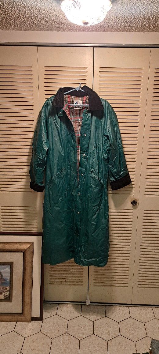 Misty Harbor All Weather Slicker Heavy Rain Coat, Green W/Black Velvet Collar & Sleeves Plaid Inside Size 2X