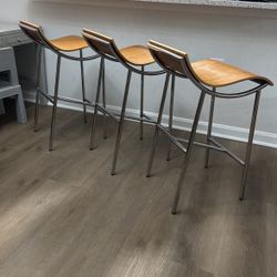 Set of 3 barstools