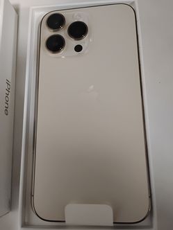 White iPhone 14 Pro Max