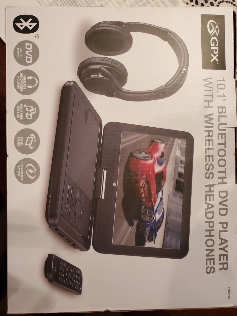 Gpx bluetooth DVD player w/wireless headphones