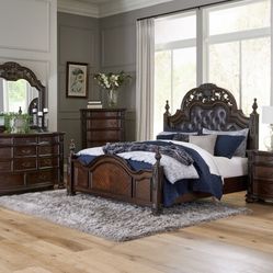 Traditional Queen Bedroom Set 