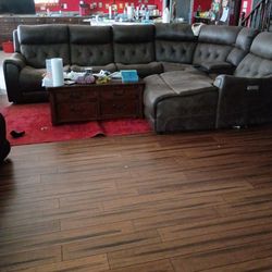 Recliner powered with chase