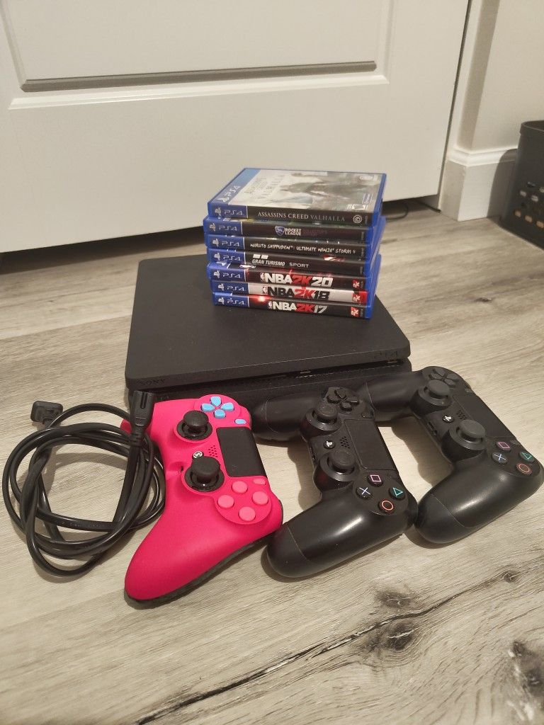 PS4 w/ 3 Controllers, 7 Games, Power Cord, HDMI