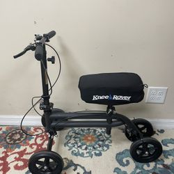 Knee Steerable Scooter adjustable, Extra Knee Padding Great Condition
