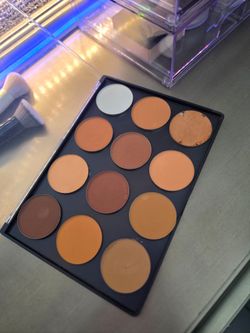 Contour & Bronzer Pallete