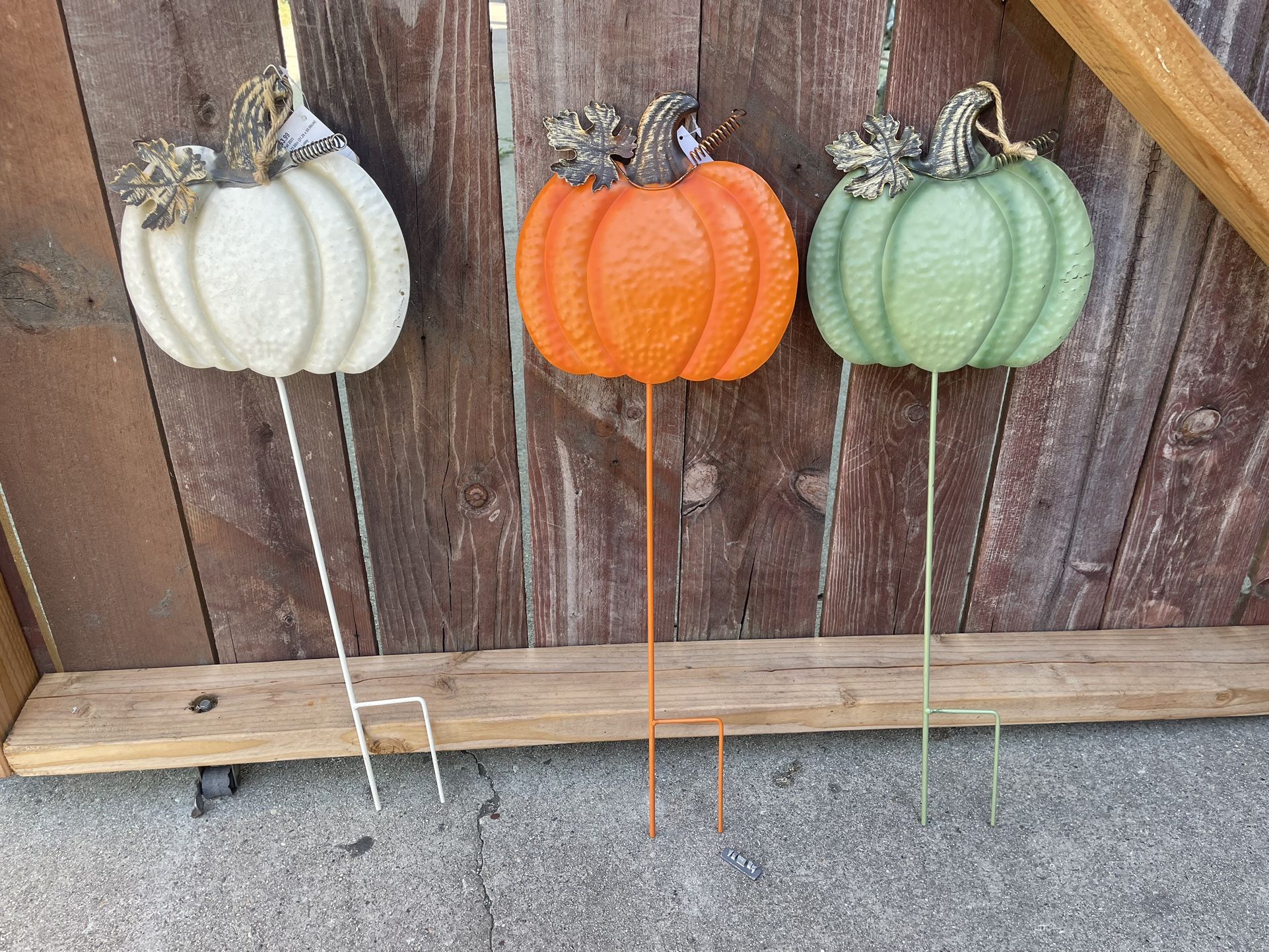Fall Yard Decor