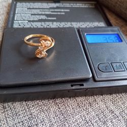 Diamond Ring - 14K Gold size 9 for women