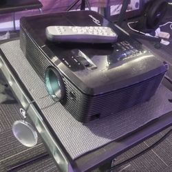 Optoma HD146X 1080p 3000 Lumens 3D DLP Projector & Elite Screen 