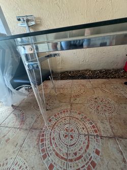 Mesa de comedor Moderna. Solo la mesa