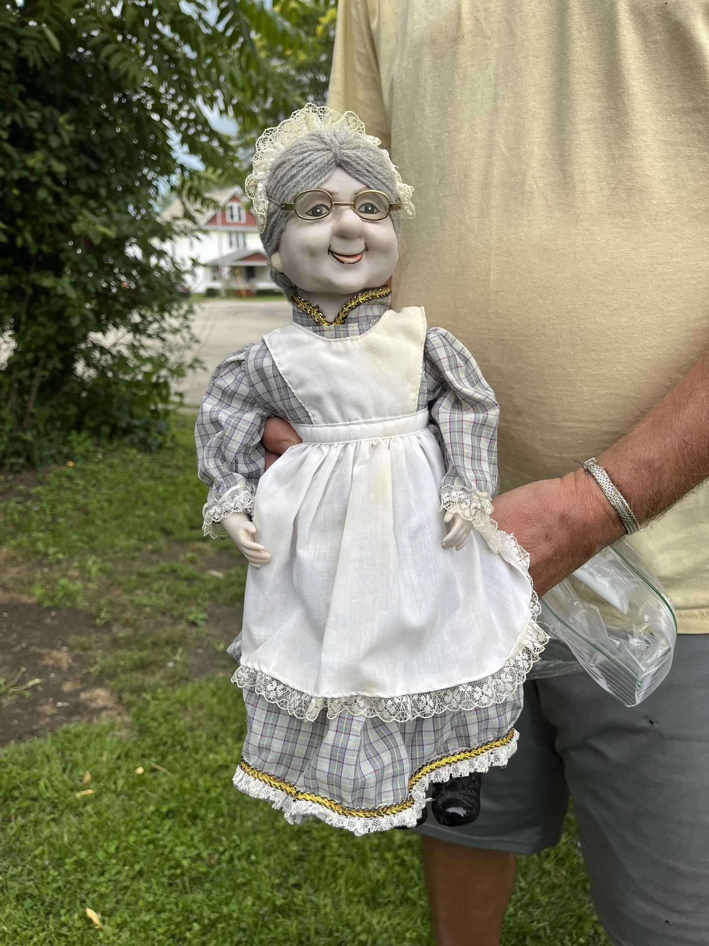 Paradise Porcelain Dolls
