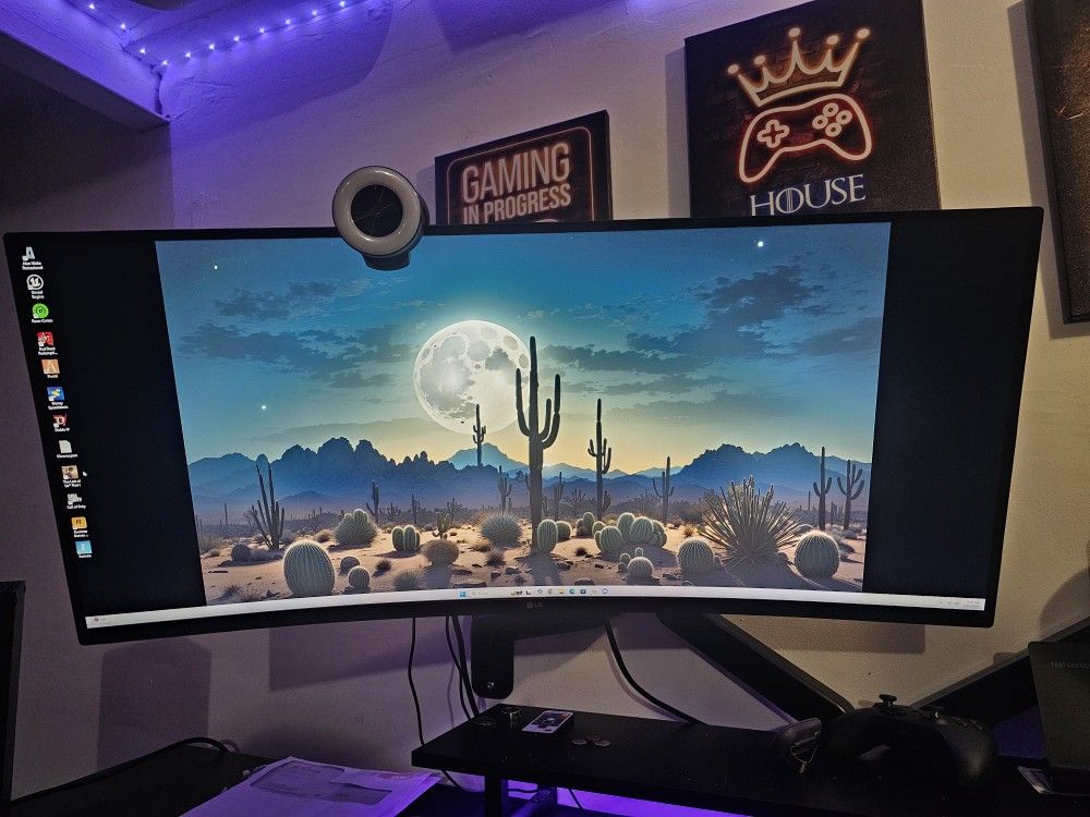 LG 34GP63A-B 34" Curved Ultragear QHD (3440 x 1440) HDR 10 160Hz Gaming Monitor with Tilt/Height Adjustable Stand
