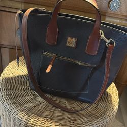 Dooney And Bourke Purse
