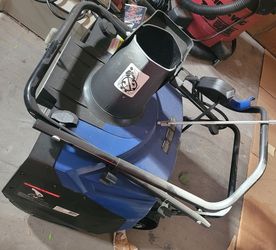 Snow thrower