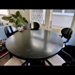 Round Table Dining Sets 