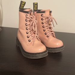 Girl Boots 