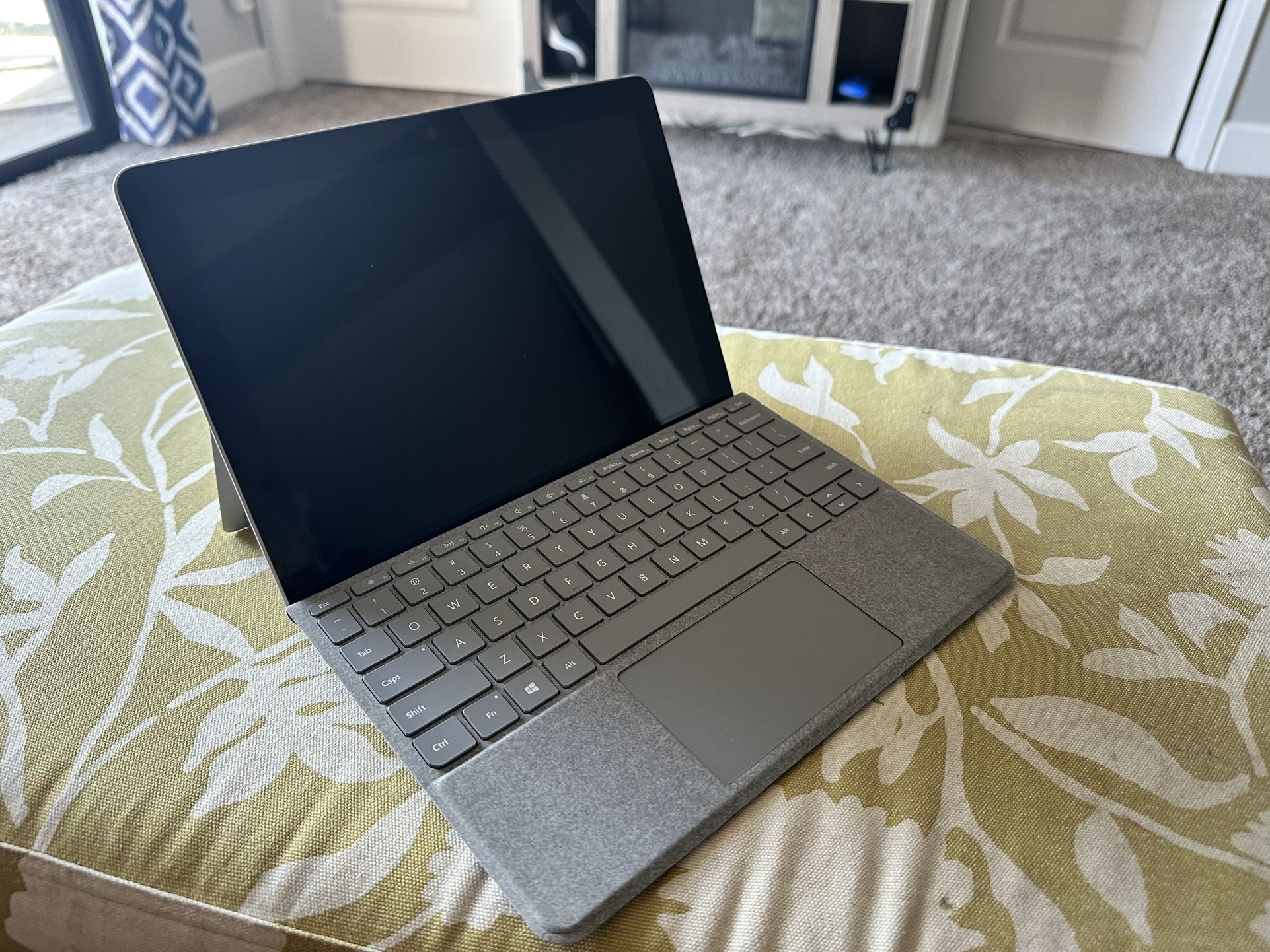 Microsoft Surface Go